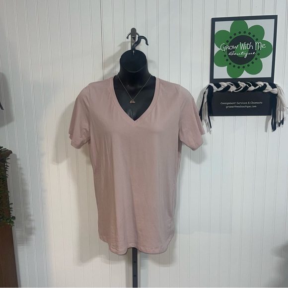 Michelle Mae Pink V-Neck Short Sleeve Tee XL - Picture 1 of 5